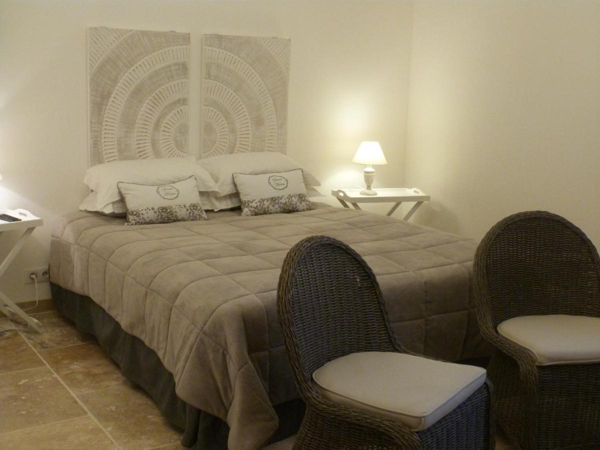 D'hotes Le Plassalou Bed & Breakfast
